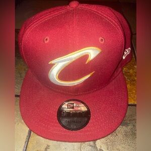 Red Snapback Cleveland cavaliers